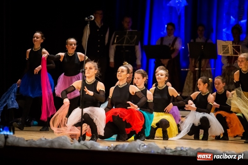 Zdjęcie w galerii na portalu naszraciborz.pl: Koncert charytatywny Źródła na rzecz Rafałka wiadomości z regionu