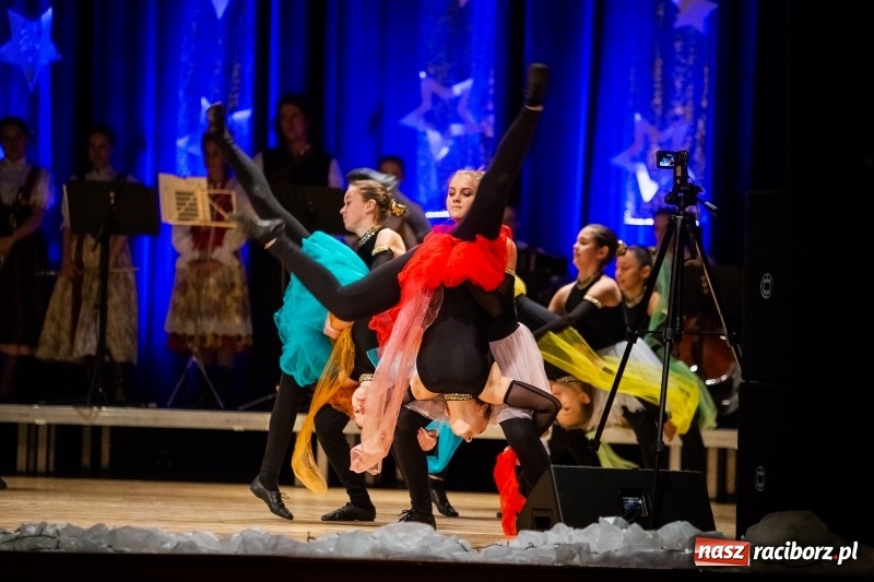 Zdjęcie w galerii na portalu naszraciborz.pl: Koncert charytatywny Źródła na rzecz Rafałka wiadomości z regionu