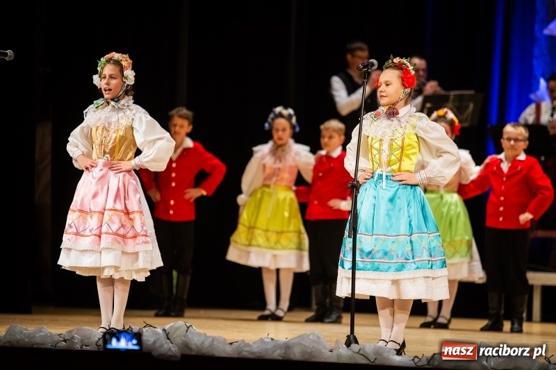 Zdjęcie w galerii na portalu naszraciborz.pl: Koncert charytatywny Źródła na rzecz Rafałka wiadomości z regionu