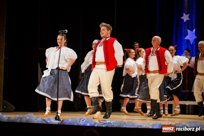 Zdjęcie w galerii na portalu naszraciborz.pl: Koncert charytatywny Źródła na rzecz Rafałka wiadomości z regionu