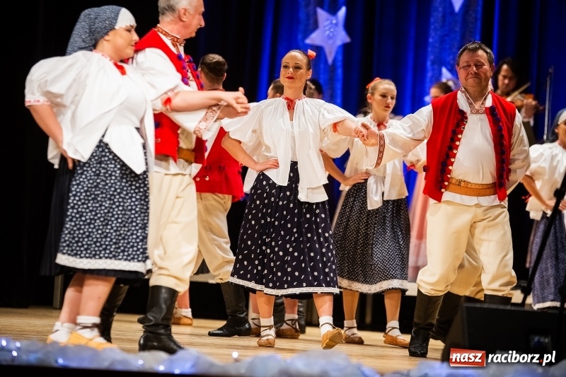 Zdjęcie w galerii na portalu naszraciborz.pl: Koncert charytatywny Źródła na rzecz Rafałka wiadomości z regionu