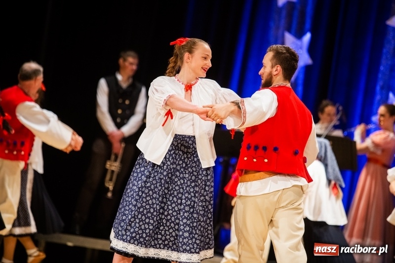 Zdjęcie w galerii na portalu naszraciborz.pl: Koncert charytatywny Źródła na rzecz Rafałka wiadomości z regionu