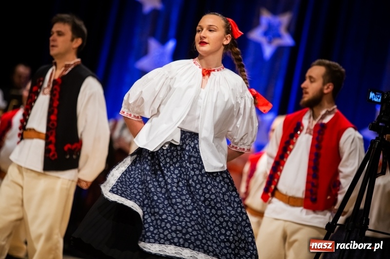 Zdjęcie w galerii na portalu naszraciborz.pl: Koncert charytatywny Źródła na rzecz Rafałka wiadomości z regionu