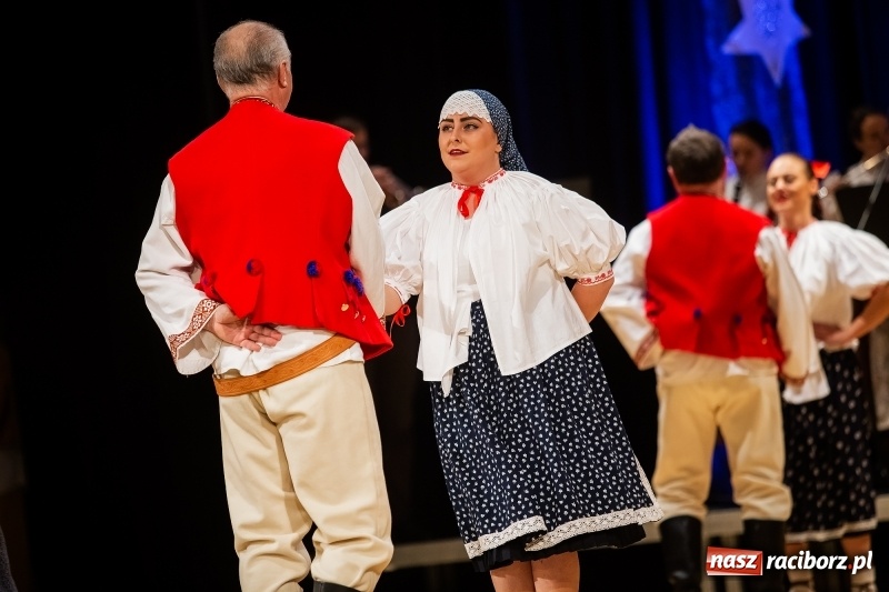 Zdjęcie w galerii na portalu naszraciborz.pl: Koncert charytatywny Źródła na rzecz Rafałka wiadomości z regionu