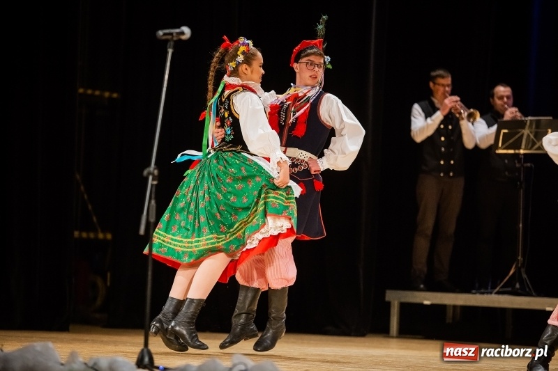 Zdjęcie w galerii na portalu naszraciborz.pl: Koncert charytatywny Źródła na rzecz Rafałka wiadomości z regionu