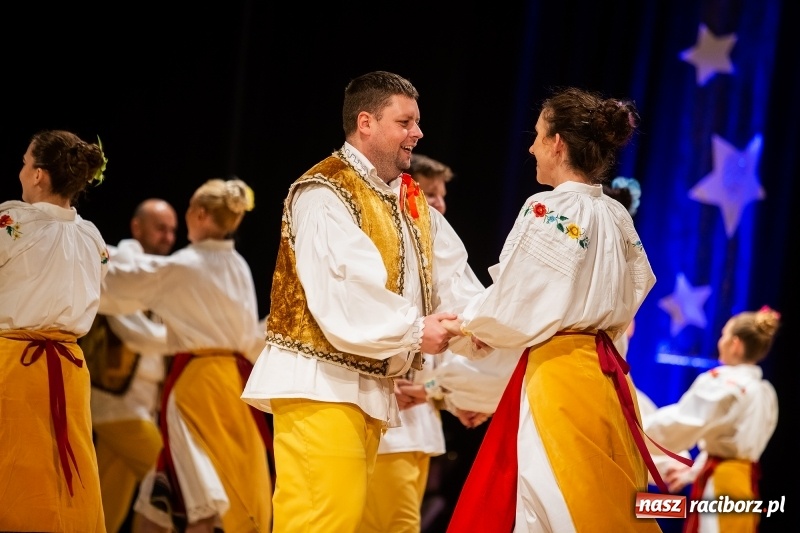 Zdjęcie w galerii na portalu naszraciborz.pl: Koncert charytatywny Źródła na rzecz Rafałka wiadomości z regionu