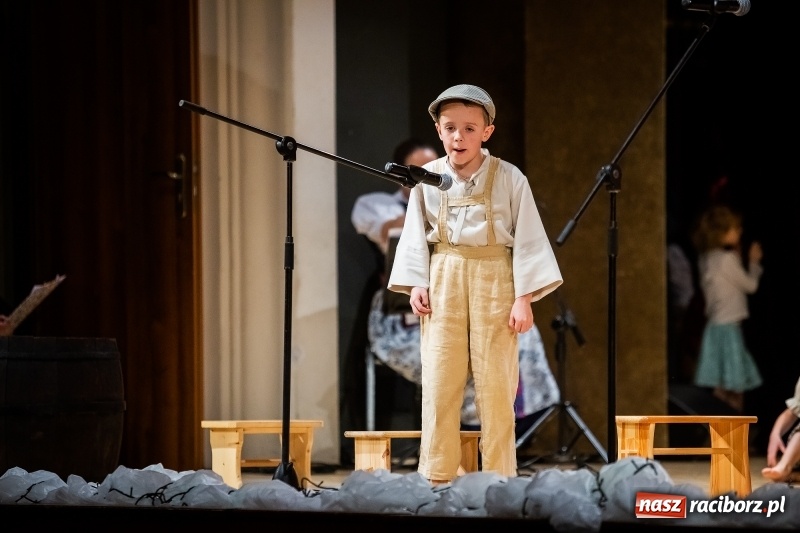 Zdjęcie w galerii na portalu naszraciborz.pl: Koncert charytatywny Źródła na rzecz Rafałka wiadomości z regionu