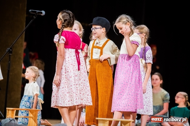 Zdjęcie w galerii na portalu naszraciborz.pl: Koncert charytatywny Źródła na rzecz Rafałka wiadomości z regionu