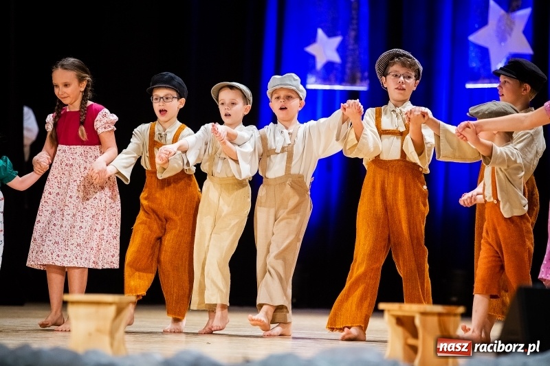 Zdjęcie w galerii na portalu naszraciborz.pl: Koncert charytatywny Źródła na rzecz Rafałka wiadomości z regionu