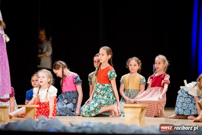 Zdjęcie w galerii na portalu naszraciborz.pl: Koncert charytatywny Źródła na rzecz Rafałka wiadomości z regionu