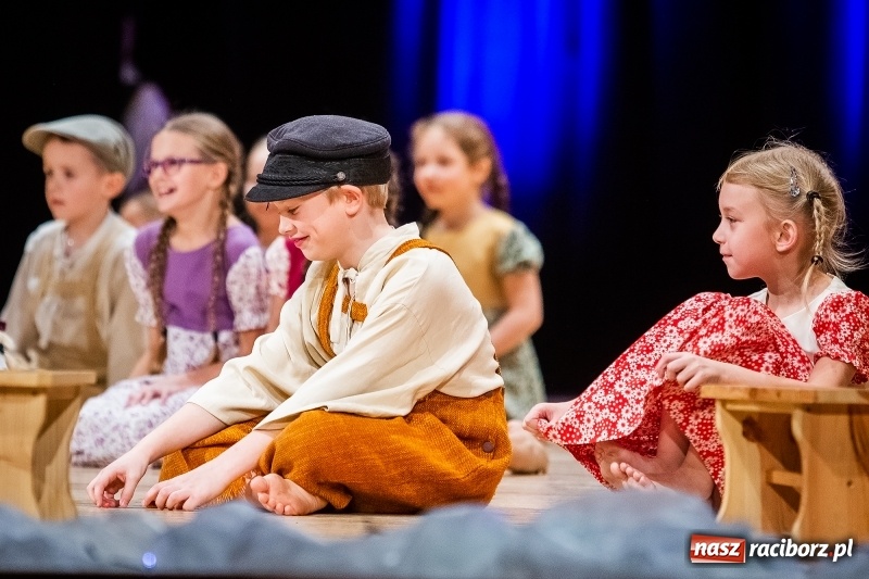 Zdjęcie w galerii na portalu naszraciborz.pl: Koncert charytatywny Źródła na rzecz Rafałka wiadomości z regionu