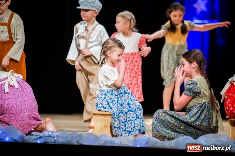 Zdjęcie w galerii na portalu naszraciborz.pl: Koncert charytatywny Źródła na rzecz Rafałka wiadomości z regionu