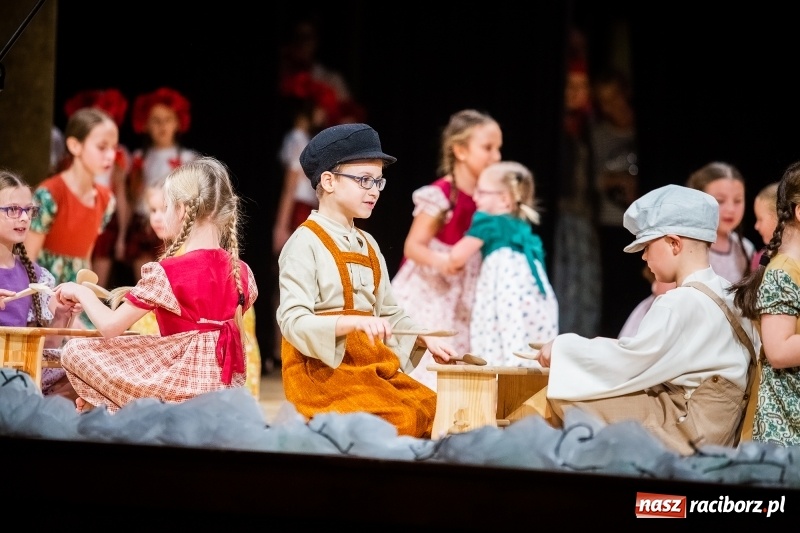 Zdjęcie w galerii na portalu naszraciborz.pl: Koncert charytatywny Źródła na rzecz Rafałka wiadomości z regionu