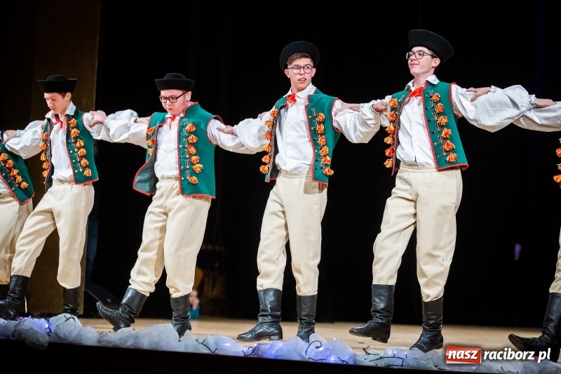 Zdjęcie w galerii na portalu naszraciborz.pl: Koncert charytatywny Źródła na rzecz Rafałka wiadomości z regionu