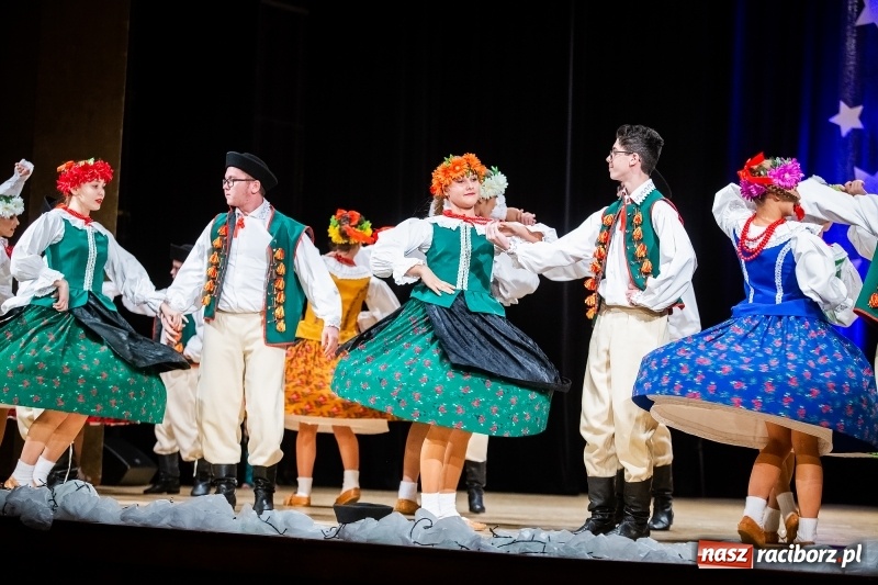 Zdjęcie w galerii na portalu naszraciborz.pl: Koncert charytatywny Źródła na rzecz Rafałka wiadomości z regionu