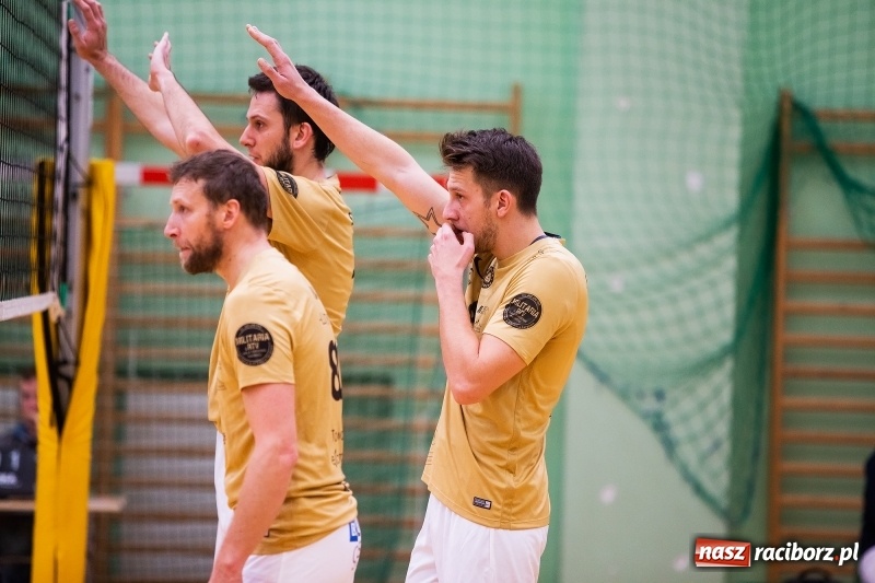 Zdjęcie w galerii na portalu naszraciborz.pl: Emocjonująca ósma kolejka JP Telebim RLPS wiadomości z regionu