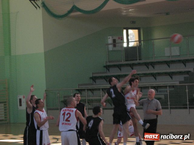 Zdjęcie w galerii na portalu naszraciborz.pl: Finaliści Amatorskiej Ligi Koszykówki wiadomości z regionu