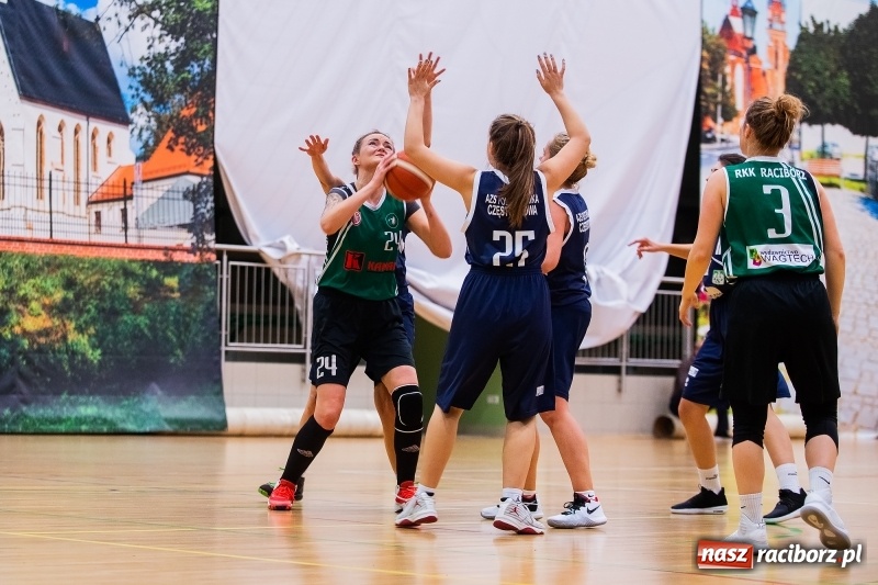 Zdjęcie w galerii na portalu naszraciborz.pl: Raciborskim koszykarkom idzie jak po grudzie. Dziewiąty mecz i dziewiąta porażka wiadomości z regionu