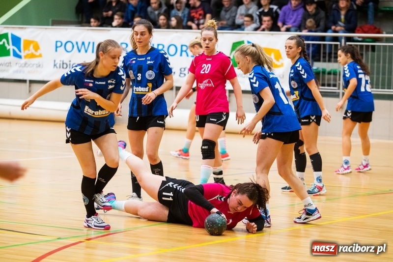 Zdjęcie w galerii na portalu naszraciborz.pl: Szczypiornistki UKS Start Pietrowice Wielkie zakończyły rok zwycięstwem wiadomości z regionu