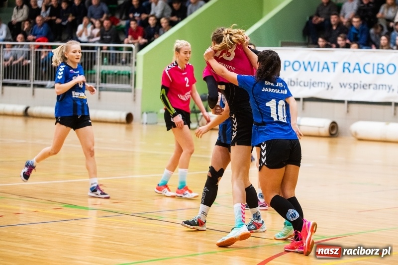 Zdjęcie w galerii na portalu naszraciborz.pl: Szczypiornistki UKS Start Pietrowice Wielkie zakończyły rok zwycięstwem wiadomości z regionu