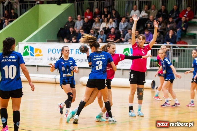 Zdjęcie w galerii na portalu naszraciborz.pl: Szczypiornistki UKS Start Pietrowice Wielkie zakończyły rok zwycięstwem wiadomości z regionu