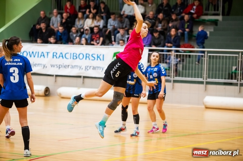 Zdjęcie w galerii na portalu naszraciborz.pl: Szczypiornistki UKS Start Pietrowice Wielkie zakończyły rok zwycięstwem wiadomości z regionu