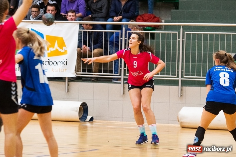 Zdjęcie w galerii na portalu naszraciborz.pl: Szczypiornistki UKS Start Pietrowice Wielkie zakończyły rok zwycięstwem wiadomości z regionu