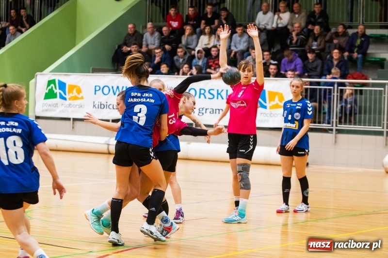 Zdjęcie w galerii na portalu naszraciborz.pl: Szczypiornistki UKS Start Pietrowice Wielkie zakończyły rok zwycięstwem wiadomości z regionu