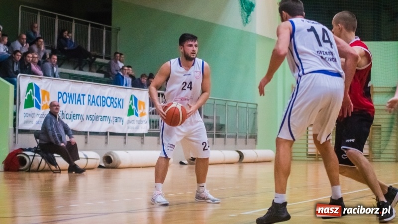 Zdjęcie w galerii na portalu naszraciborz.pl: Żorska Akademia Koszykówki niestraszna raciborskiej Ofensywie wiadomości z regionu