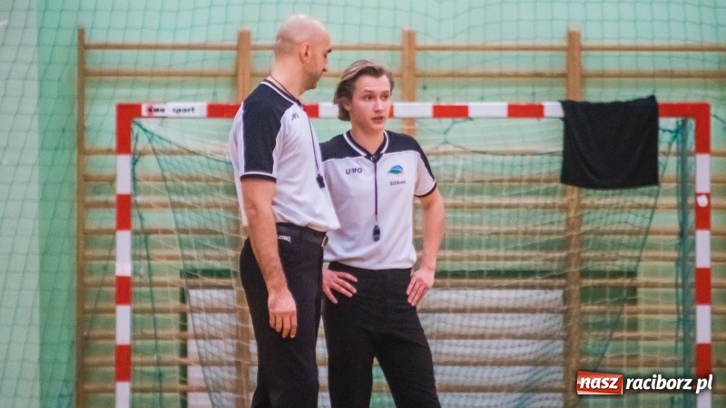 Zdjęcie w galerii na portalu naszraciborz.pl: Żorska Akademia Koszykówki niestraszna raciborskiej Ofensywie wiadomości z regionu