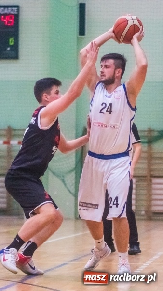 Zdjęcie w galerii na portalu naszraciborz.pl: Żorska Akademia Koszykówki niestraszna raciborskiej Ofensywie wiadomości z regionu