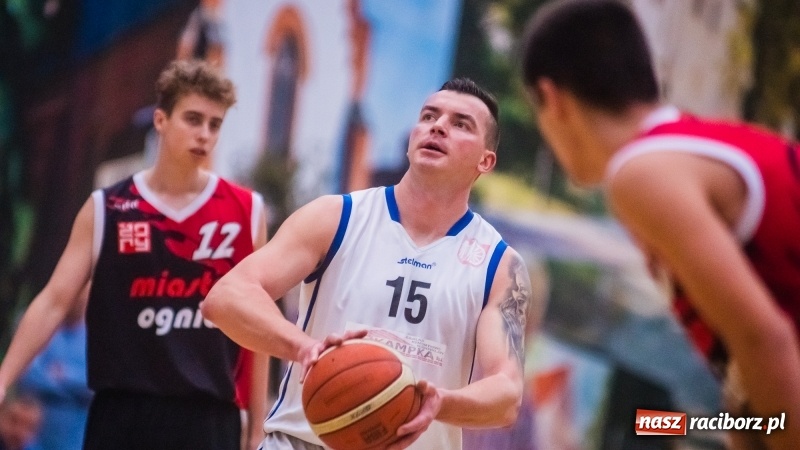 Zdjęcie w galerii na portalu naszraciborz.pl: Żorska Akademia Koszykówki niestraszna raciborskiej Ofensywie wiadomości z regionu