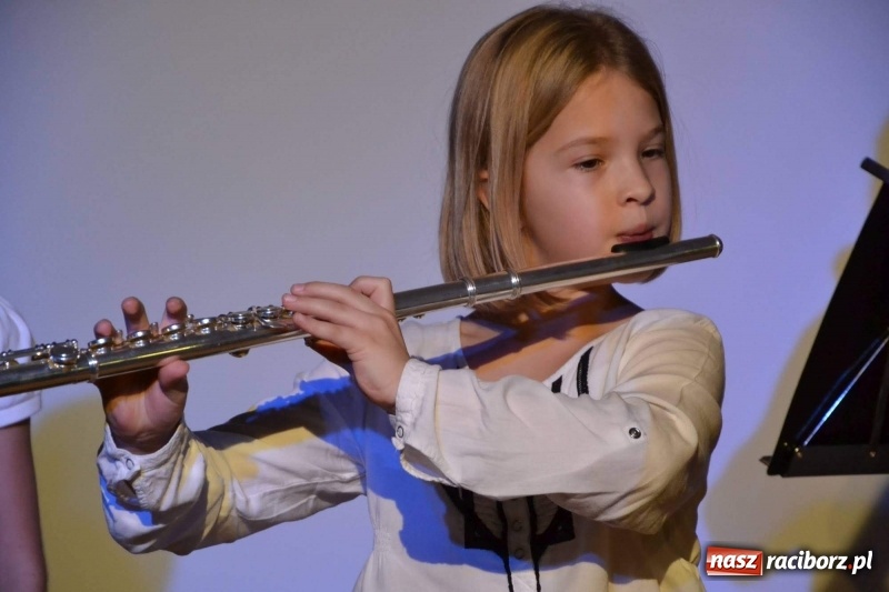 Zdjęcie w galerii na portalu naszraciborz.pl: Pokolędujmy razem - montaż słowno-muzyczny na Zamku Piastowskim  wiadomości z regionu