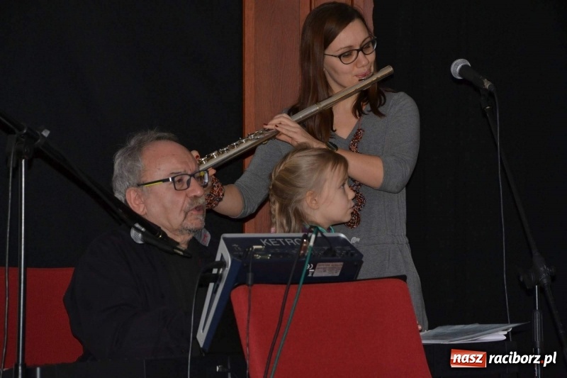 Zdjęcie w galerii na portalu naszraciborz.pl: Pokolędujmy razem - montaż słowno-muzyczny na Zamku Piastowskim  wiadomości z regionu