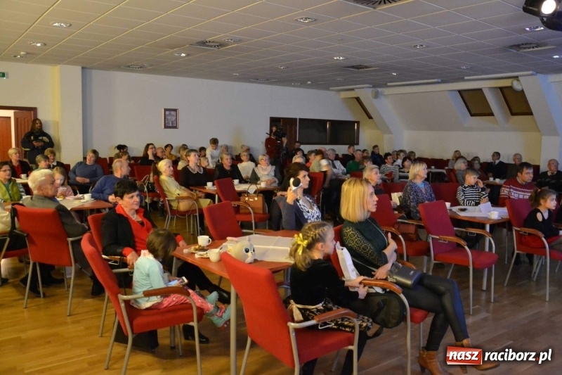 Zdjęcie w galerii na portalu naszraciborz.pl: Pokolędujmy razem - montaż słowno-muzyczny na Zamku Piastowskim  wiadomości z regionu