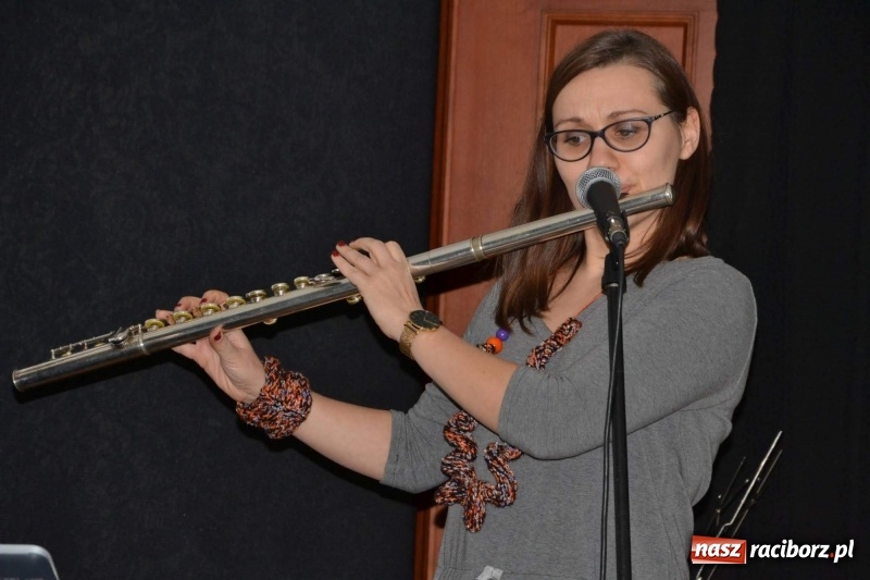 Zdjęcie w galerii na portalu naszraciborz.pl: Pokolędujmy razem - montaż słowno-muzyczny na Zamku Piastowskim  wiadomości z regionu