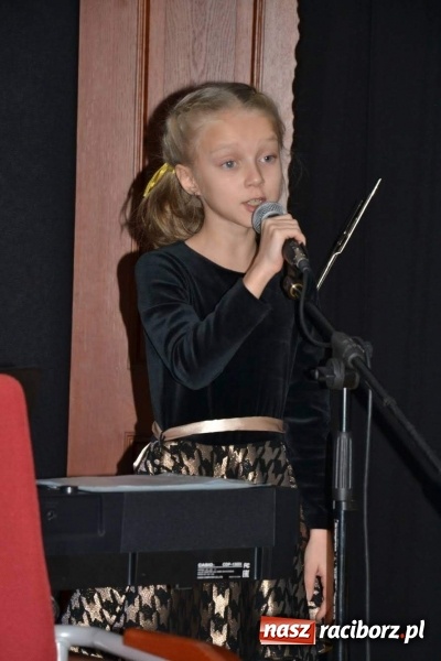 Zdjęcie w galerii na portalu naszraciborz.pl: Pokolędujmy razem - montaż słowno-muzyczny na Zamku Piastowskim  wiadomości z regionu