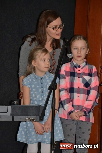 Zdjęcie w galerii na portalu naszraciborz.pl: Pokolędujmy razem - montaż słowno-muzyczny na Zamku Piastowskim  wiadomości z regionu