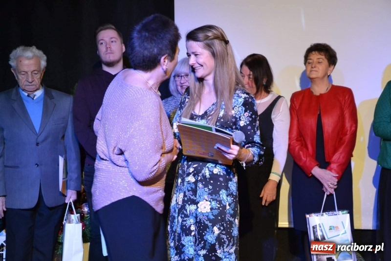 Zdjęcie w galerii na portalu naszraciborz.pl: Pokolędujmy razem - montaż słowno-muzyczny na Zamku Piastowskim  wiadomości z regionu