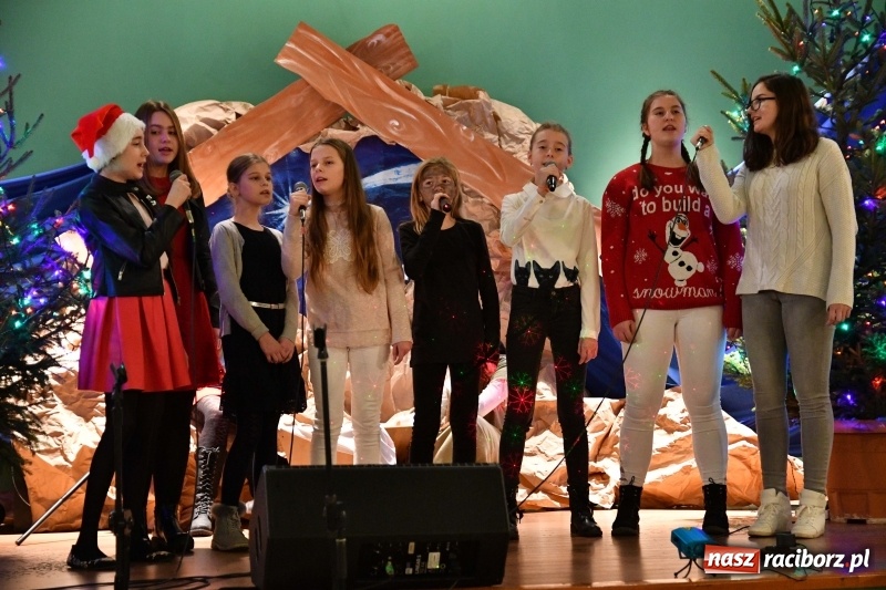 Zdjęcie w galerii na portalu naszraciborz.pl: ARS wystawił Jasełka na nowy czas  wiadomości z regionu