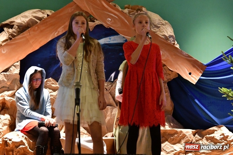 Zdjęcie w galerii na portalu naszraciborz.pl: ARS wystawił Jasełka na nowy czas  wiadomości z regionu