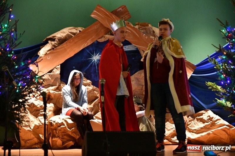 Zdjęcie w galerii na portalu naszraciborz.pl: ARS wystawił Jasełka na nowy czas  wiadomości z regionu