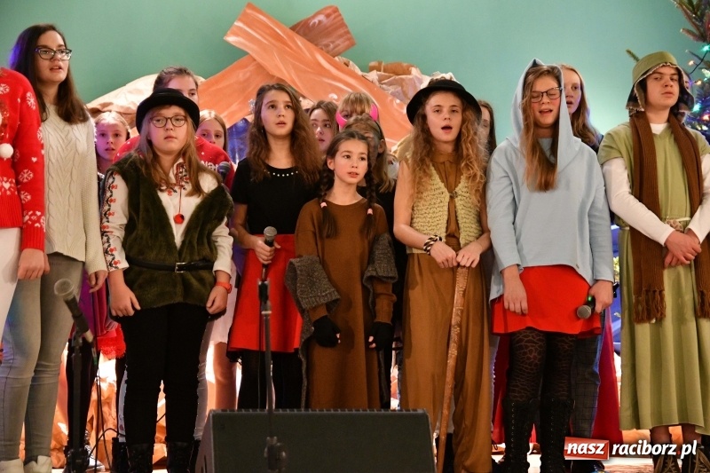 Zdjęcie w galerii na portalu naszraciborz.pl: ARS wystawił Jasełka na nowy czas  wiadomości z regionu