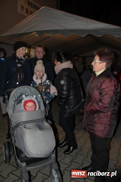 Zdjęcie w galerii na portalu naszraciborz.pl: Adwentowe spotkanie przy choince w Bieńkowicach  wiadomości z regionu