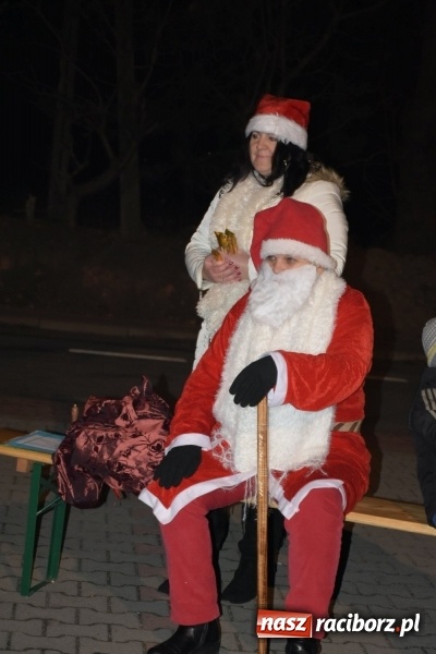 Zdjęcie w galerii na portalu naszraciborz.pl: Adwentowe spotkanie przy choince w Bieńkowicach  wiadomości z regionu