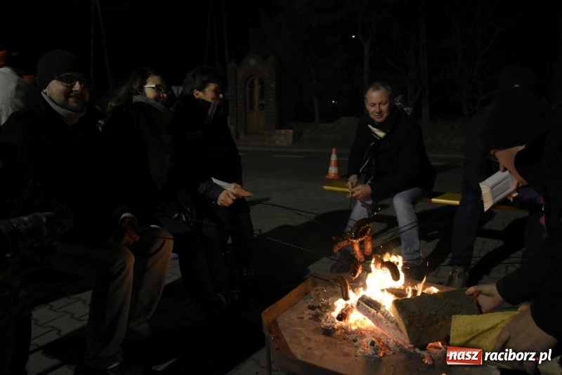 Zdjęcie w galerii na portalu naszraciborz.pl: Adwentowe spotkanie przy choince w Bieńkowicach  wiadomości z regionu