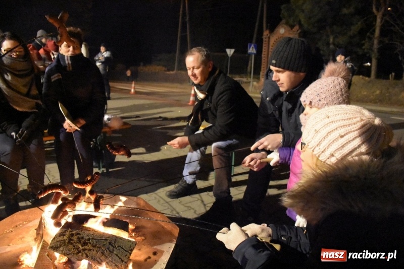 Zdjęcie w galerii na portalu naszraciborz.pl: Adwentowe spotkanie przy choince w Bieńkowicach  wiadomości z regionu