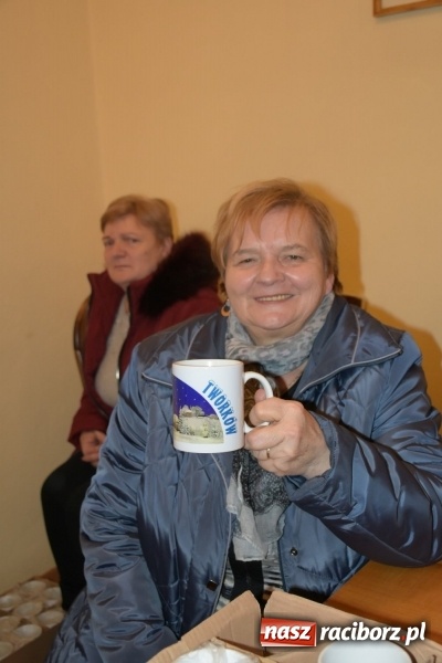 Zdjęcie w galerii na portalu naszraciborz.pl: Weihnachtsmarkt w Tworkowie na bogato. Śpiew, smakołyki i fajerwerki  wiadomości z regionu