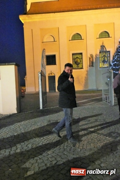 Zdjęcie w galerii na portalu naszraciborz.pl: Weihnachtsmarkt w Tworkowie na bogato. Śpiew, smakołyki i fajerwerki  wiadomości z regionu