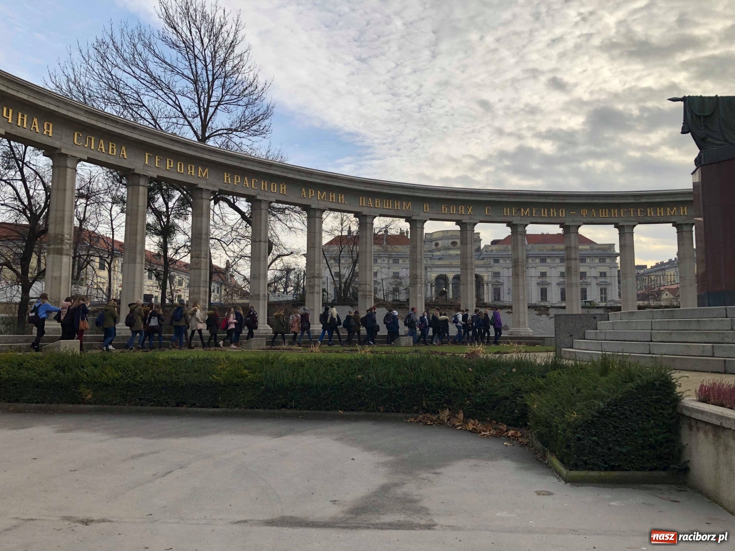 Zdjęcie w galerii na portalu naszraciborz.pl: Uczniowie I LO zobaczyli Wiedeń w świątecznej odsłonie wiadomości z regionu